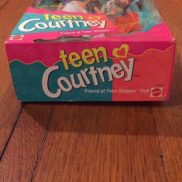 Teen Courtney - Picture 7 of 16